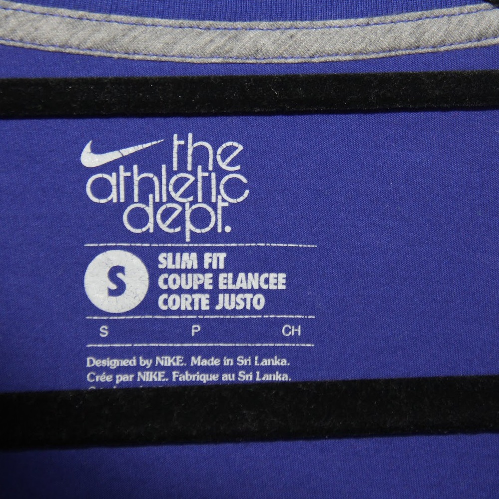Nike Top - Picture 3 of 3